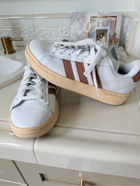 adidas White Sneakers with taupe Accents